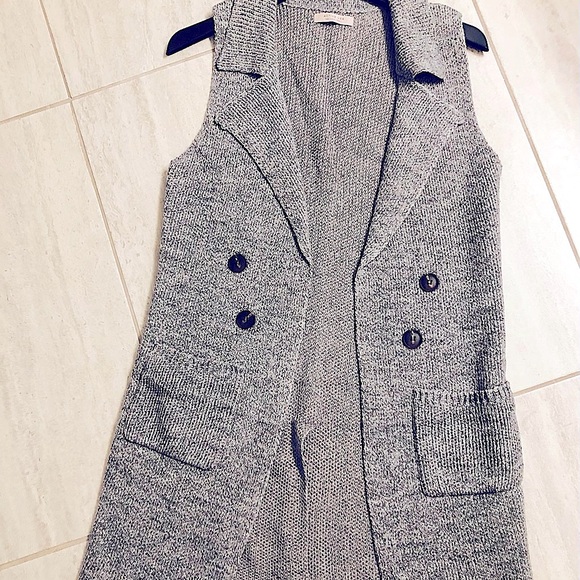 Long Knitted Collared Vest. Grey/SM - Picture 2 of 13
